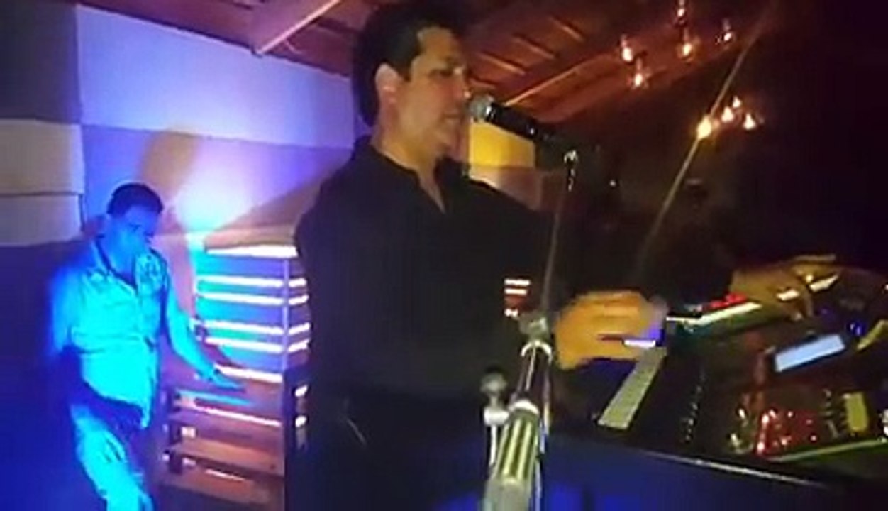 فيديو من داخل ملهى ليلي بقمرت شي يوقف المخ
