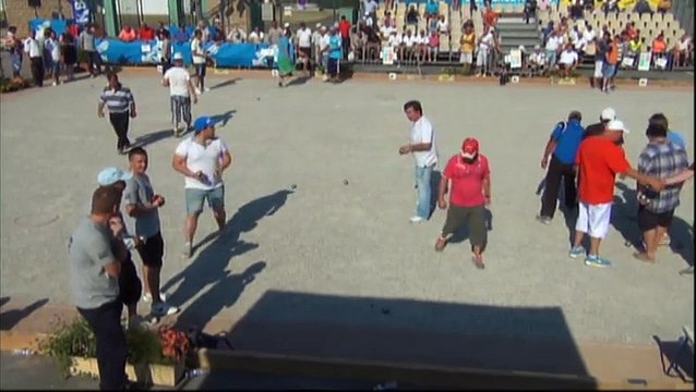 32ème de finale du 9ème International à pétanque de la ville de Bron 2015 : FAZZINO vs CLERGET