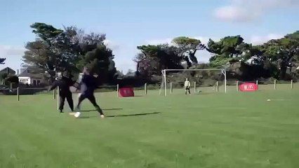 Gareth Bale surprised children with a amazing goal