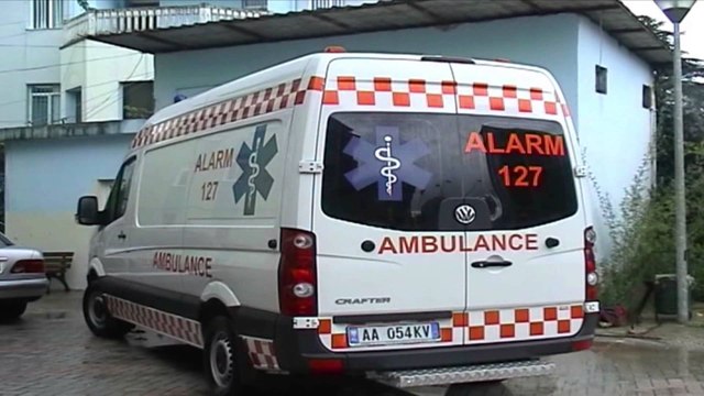 Report TV - Fier, vdes 70 vjeçarja, familjarët akuzojnë mjekët për kurë të gabuar