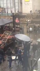 Bagarre générale entre supporters de Séville et de ManCity T