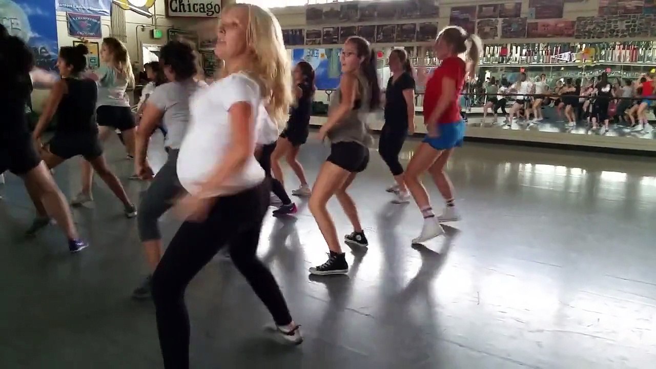 27 Weeks Pregnant with 3rd baby Hip Hop Dancing