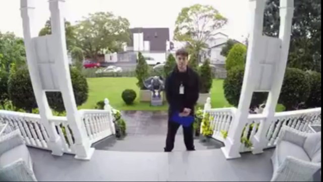 Scary prank 2015 Door knocker prank