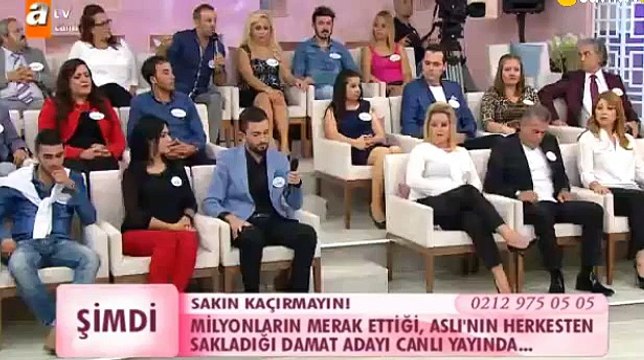 Esra Erolda Kavga Yumruk yumruga