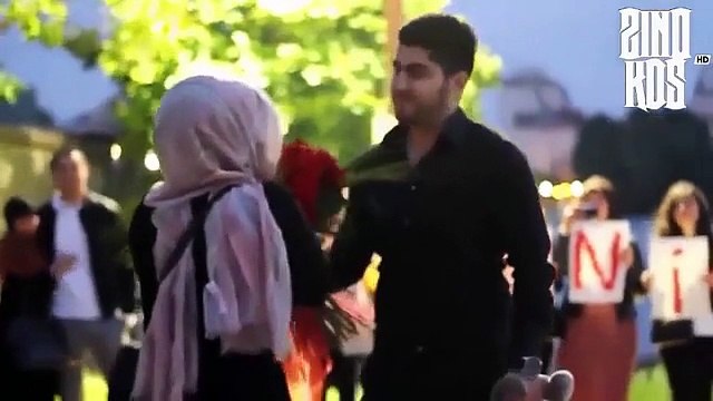 Böyle Evlilik Teklifi Herkes Yapamaz.. - İlginç - Garip