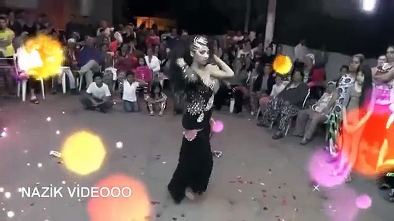 KIZ ÇOK FENA YILAN GİBİ OYNUYOR MAŞALLAH