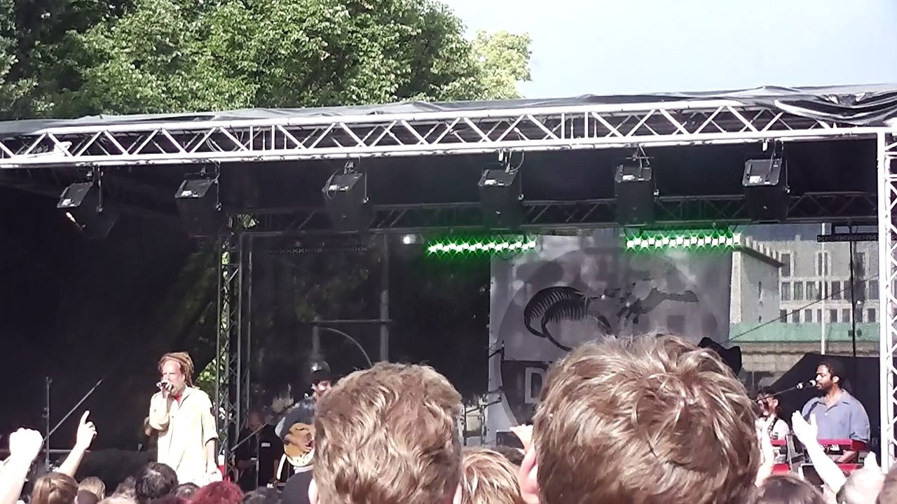 Uwe Banton feat. Ganjaman - Kommt, seht, hört Live (Hanfparade in Berlin 2014)