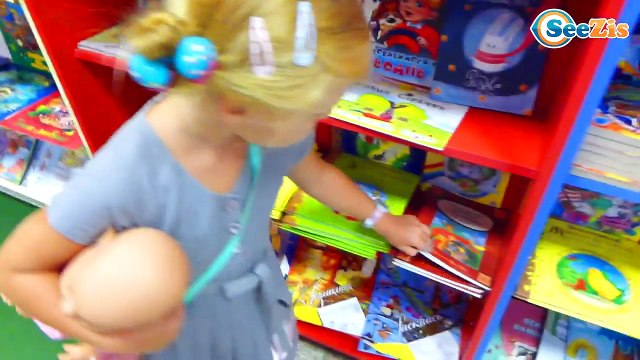 ✔ Кукла Беби Борн и девочка Маша. Поход в Магазин Игрушек. Baby Born - Masha goes in the shop ✔