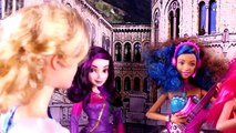 Descendants Mal & Evie Are Kidnapped! With Descendants Ben, Jay, Frozen Elsa & Anna Part 1