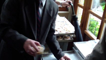 BANDIRMA İHSANİYE CAMİİNDE AŞURE İKRAMI