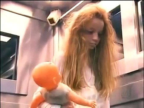 Asansörde Korku Filmi Gibi Kamera Şakası +18