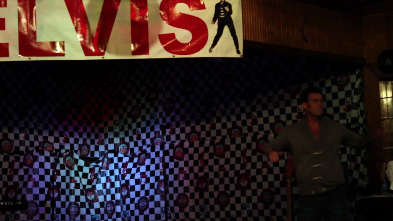 Franz Goovaerts sings 'Walking In Memphis' Elvis Week 2015