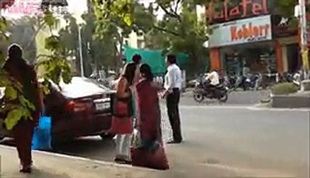 Watch What Happens When a Girl Pick Pocket. This video will shock you