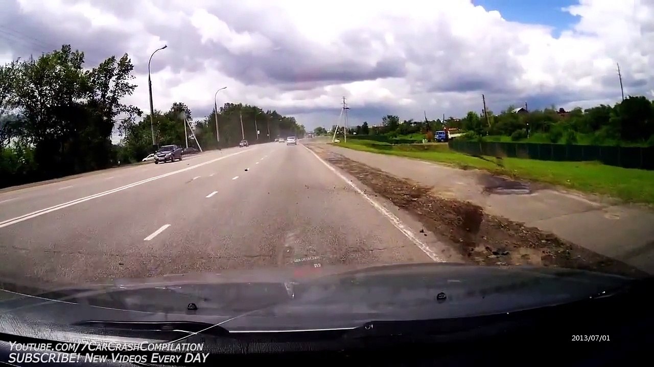 Car Crash & Accident Compilation July 2015
