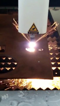 apexcnctech 1530 industrial heavy duty plasma cutting machine on steel (1)