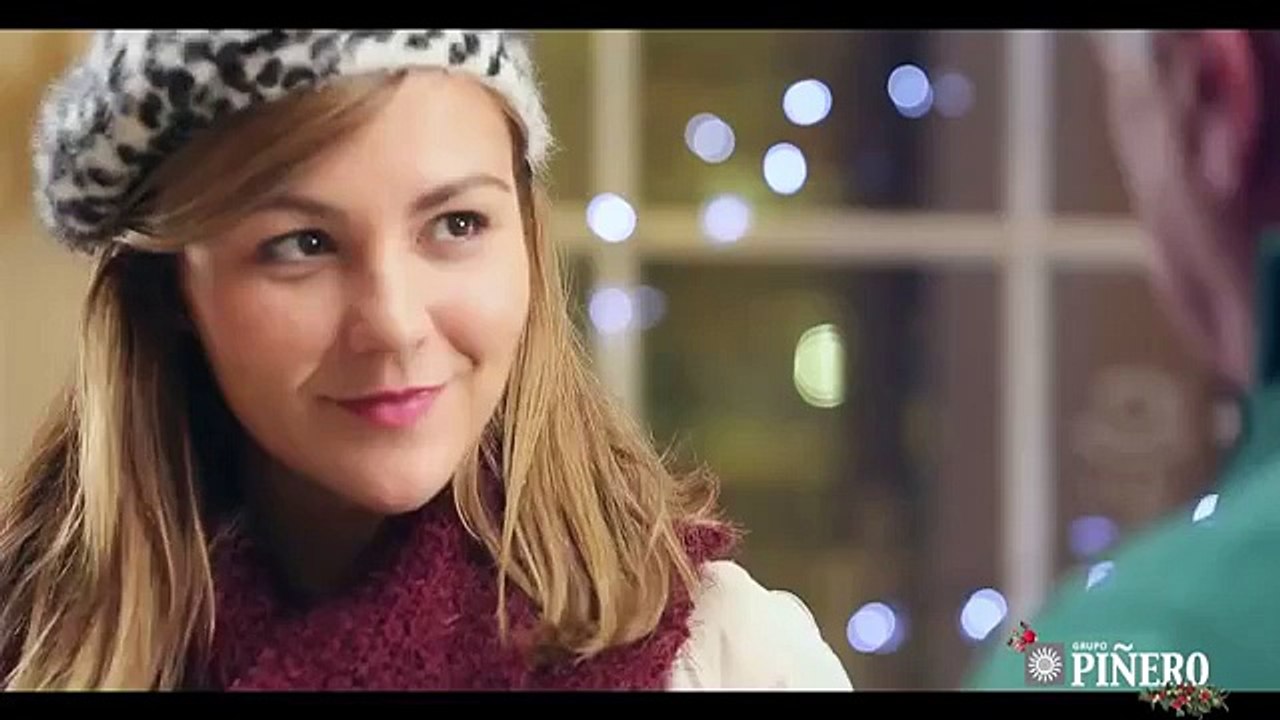 От улыбки хмурый день светлей