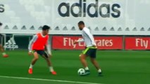 Isco scored a great goal after a perfect ball control in Real Madrid training