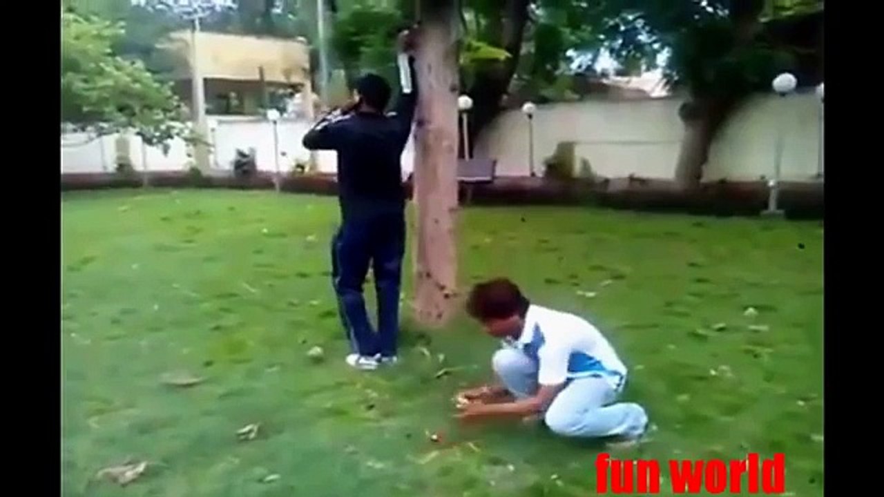 Download Most Viral Funny Videos On Whatsapp 2015