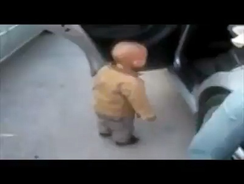 Little baby dancing
