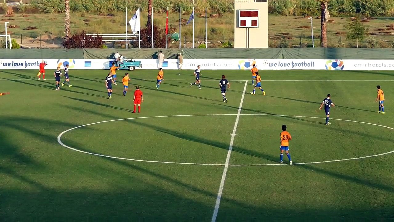 Le coup du foulard pleine lucarne d'un amateur danois