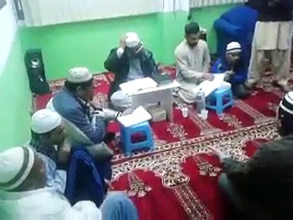 Meri baat ban gi hai Teri Baat karte karte - Moeen Haider Shahzad - Athens Greece - Mehfil