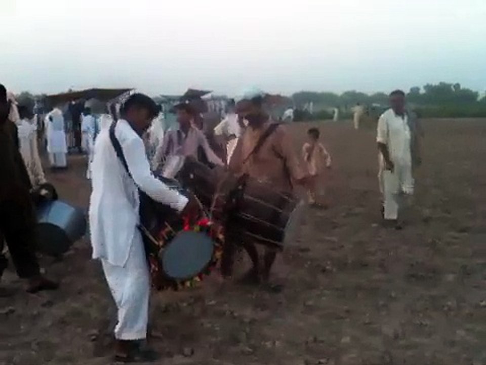 Great pakistani dhol during a fair ........dhol specialist