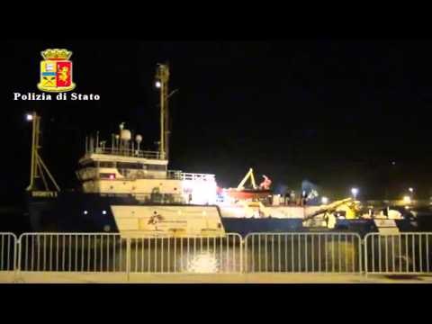 Pozzallo (RG) - Sbarco di migranti, fermati 4 presunti scafisti (23.10.15)