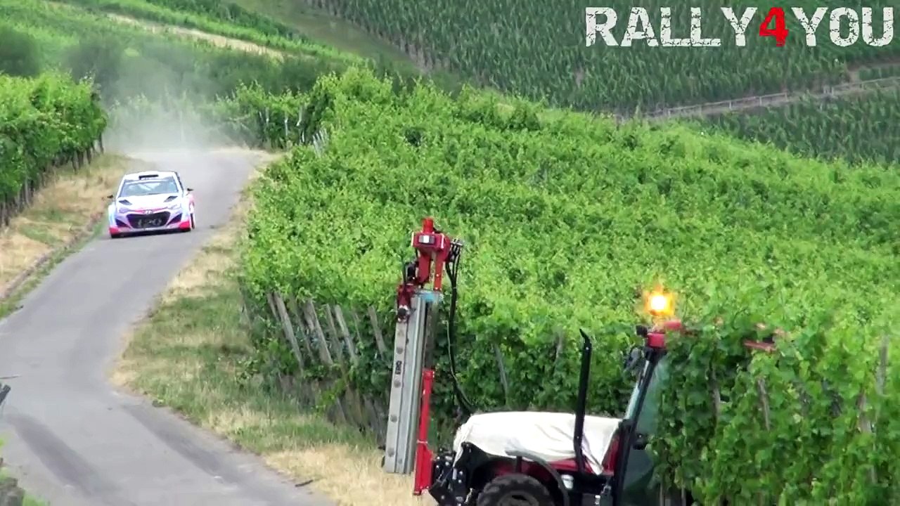 Neuville almost crash with a tractor - Rally Deutschland Test 2015 [HD]