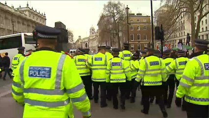 وزيرة الداخلية البريطانية تنتقد شرطة بلادها