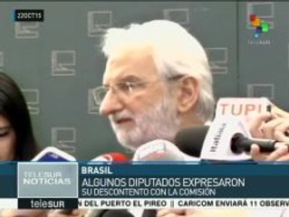 Tải video: Congreso de Brasil exime a Rousseff y a Lula del caso Petrobras