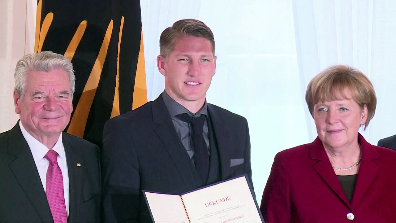 Schweinsteiger klagt wegen hakenkreuz-puppe