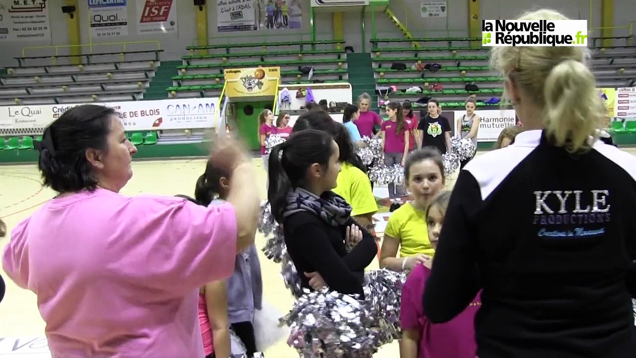 VIDEO (41) Des Pom Pom de Blois coachées à l'américaine