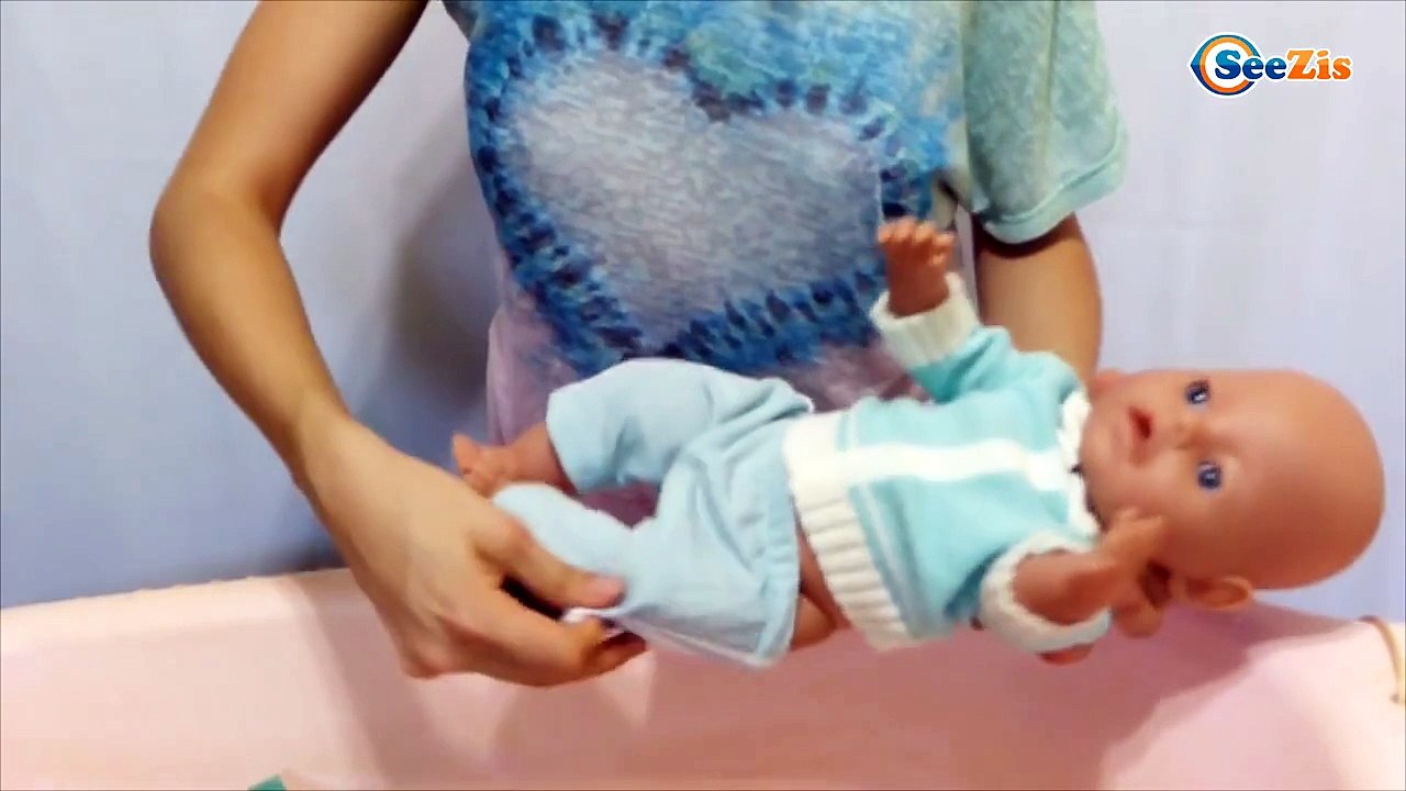 ✔ Кукла Беби Борн купается в ванной. Видео для девочек - Baby Doll Bath time Baby Born ✔