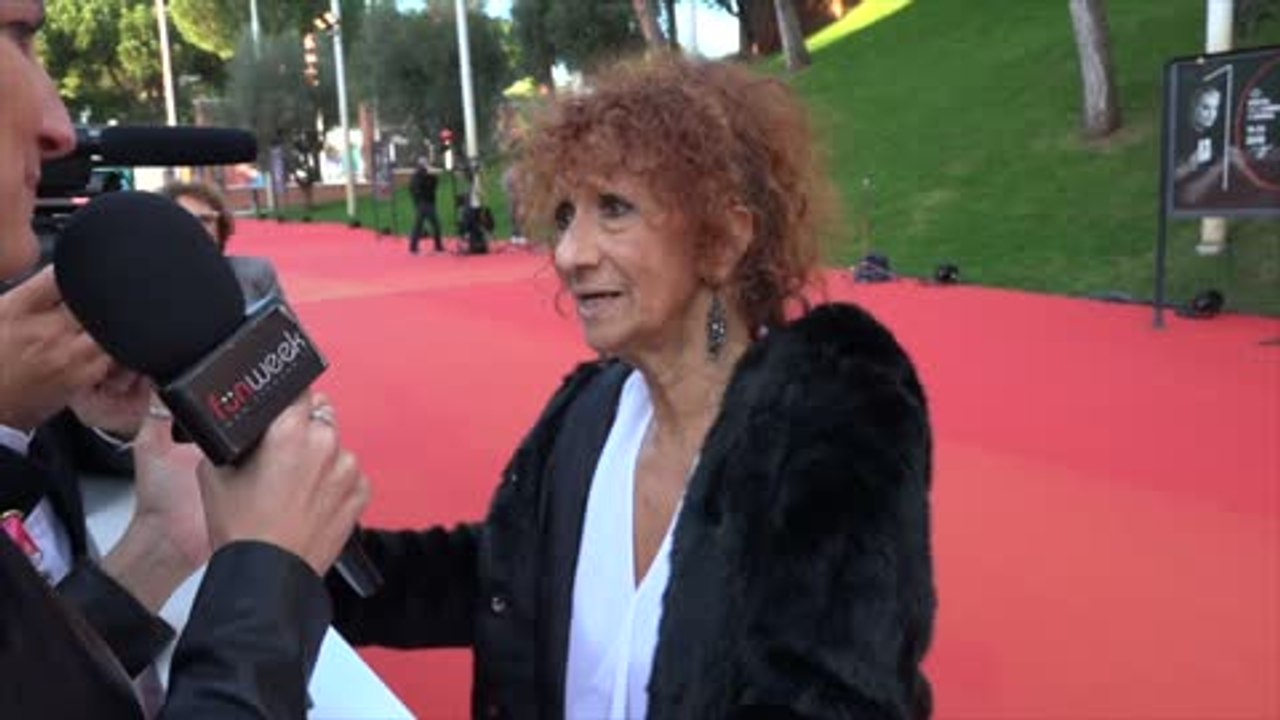 Festa del Cinema di Roma, omaggio a Fantozzi: intervista ad Anna Mazzamauro sul red carpet