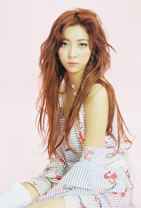 f(Luna) 4 Walls Official Teaser Video