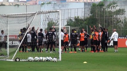 Democrático, Corinthians promove votação entre jogadores e Tite explica situação