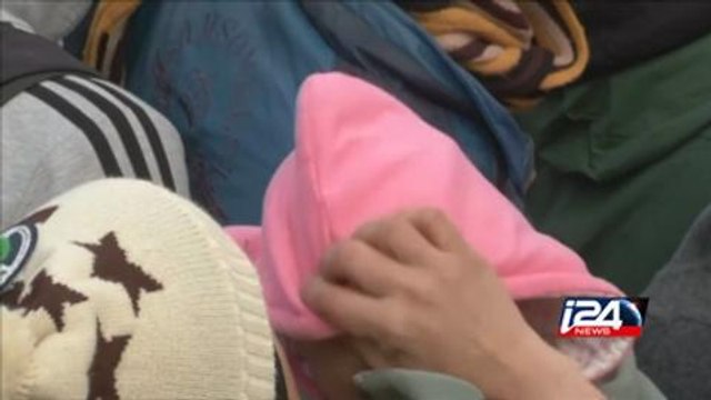 آلاف اللاجئين يجتازون الحدود بين صربيا وكرواتيا وسط ظروف صعبة