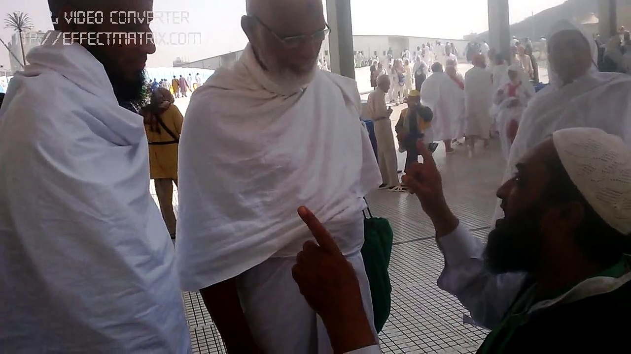 Haram sharif - Pakistani hajj guider Indian musalmano sy dua kra rahy hen