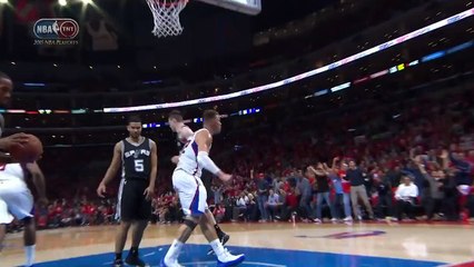 Blake Griffin s Trio of Epic Posterizing Dunks_2