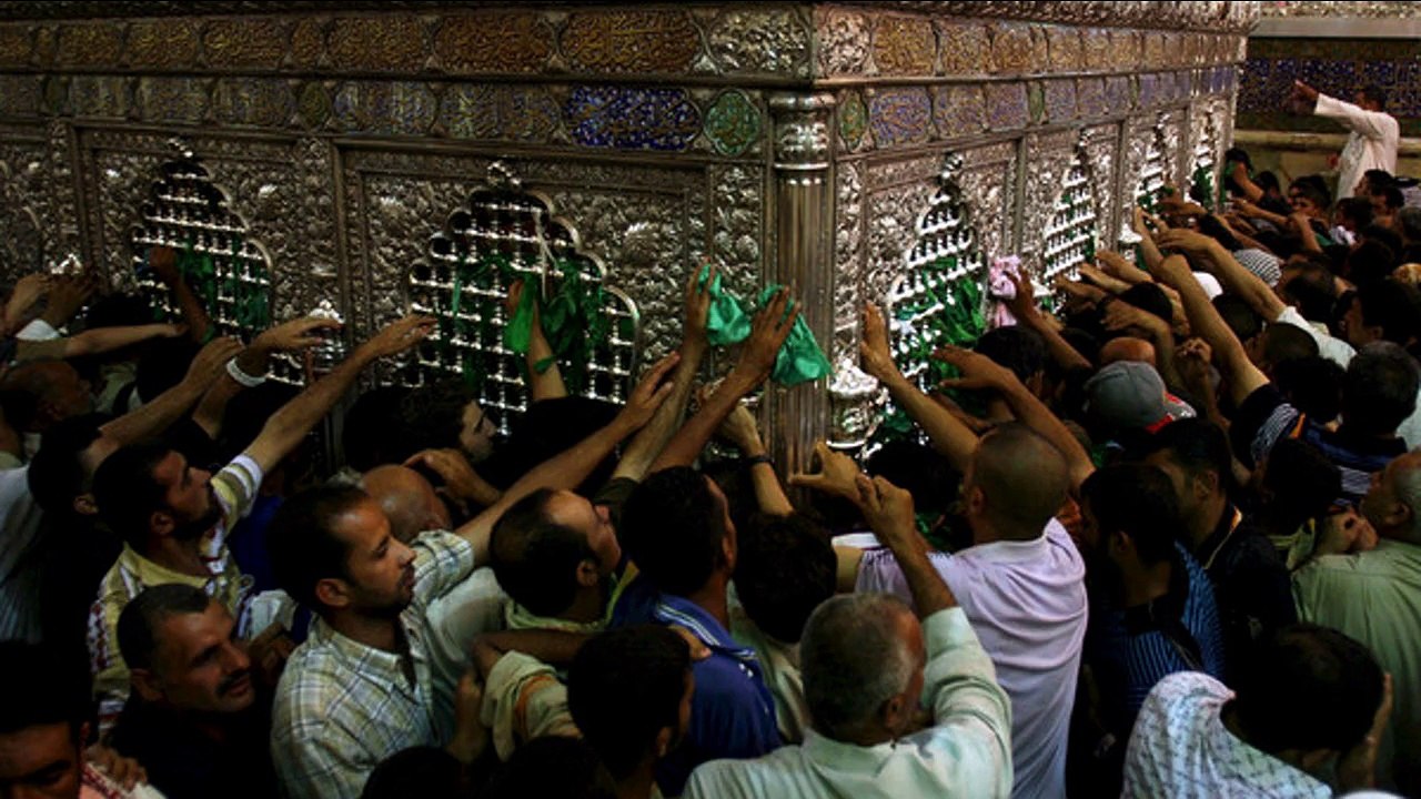 مصر تغلق ضريح الحسين في يوم عاشوراء