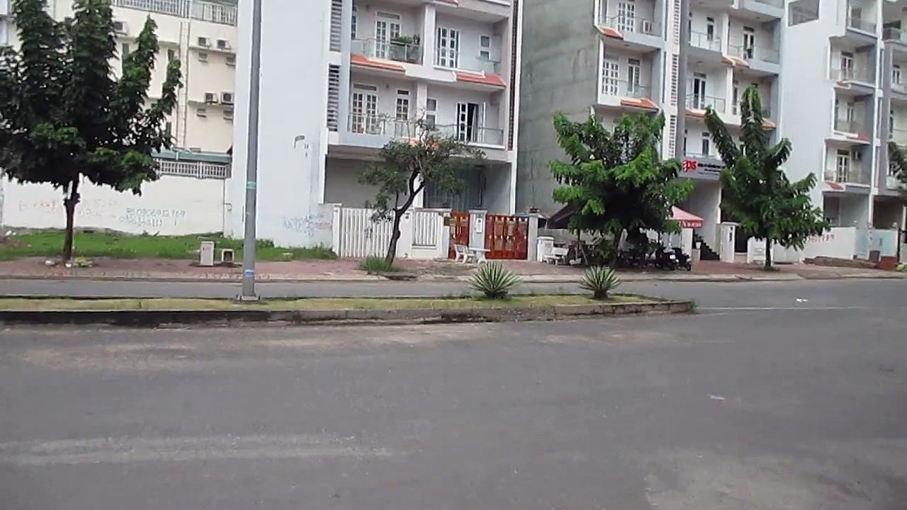 call 0977771919 cho thuê nhà mặ tiền him lam kênh tẻ quận 7