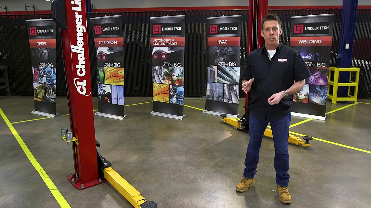 Struts, Sway Bars & More! 2005-2009 Mustang Handling Upgrades - Hot Rod Garage Ep. 15