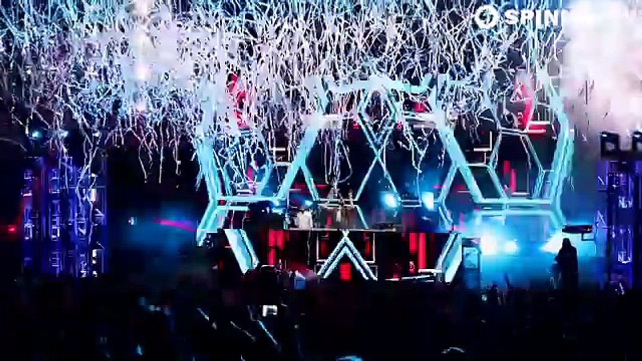 Afrojack - Rock The House (Official Music Video)