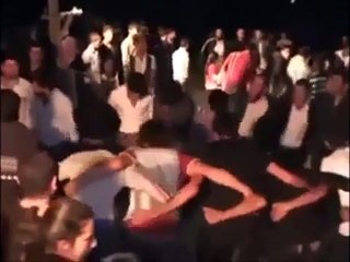 Halay Birden Cosuyor [Çekilsin Halaylar]