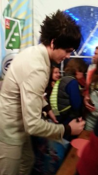 Александр Бон на автограф-сессии (DDD Fest, Атепцево, 18.07.2015) (Татьяна Ефремова)