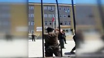 PKK’nın İndirdiği Türk Bayrağını, Özel Harekat Polisleri Tekbirlerle Göndere Çekti