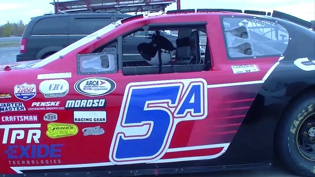 Sanair Speedway Live Action (3D) vs Pocono Speedway iRacing (VR; Oculus Rift DK2)