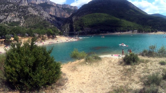 Lac de barrage Sainte Croix (Alpes)