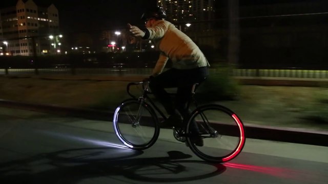 Un système d'éclairage qui rend votre vélo plus visible qu'un voiture - Revolights Eclipse+ Indiegogo Pitch