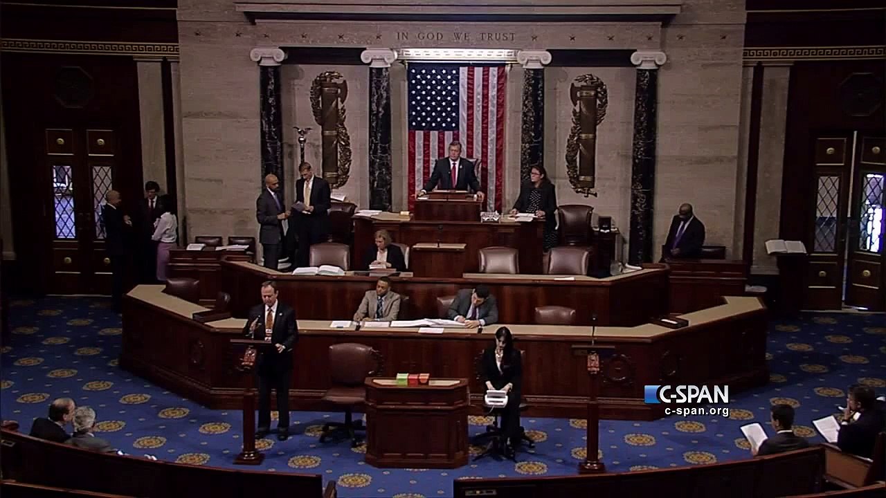 Un membre du congrès américain chante une chanson de fan de Baseball après avoir perdu un pari